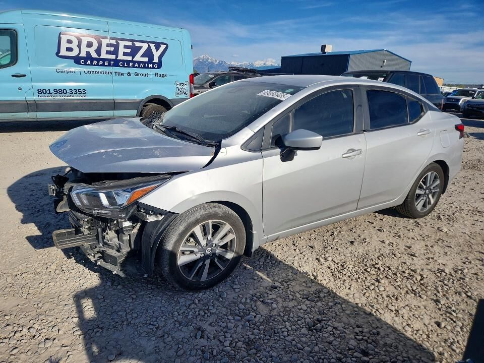 2022 NISSAN Versa