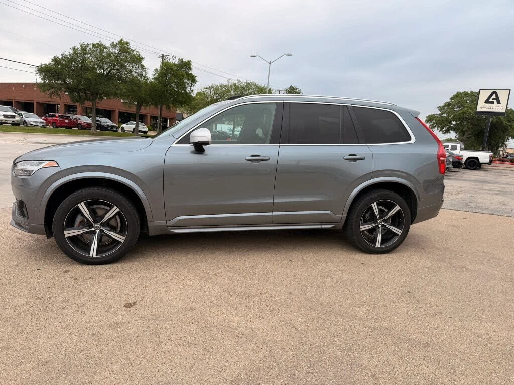 2017 VOLVO XC90
