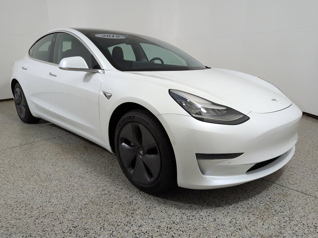 2019 TESLA Model 3