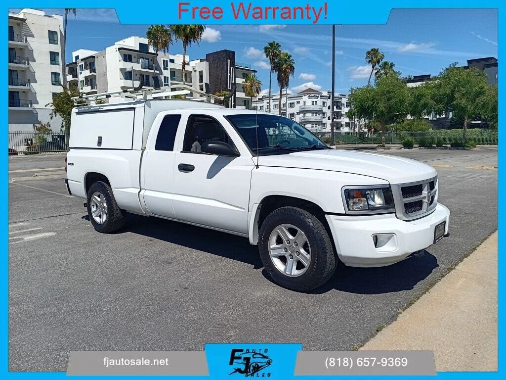 2011 DODGE Dakota