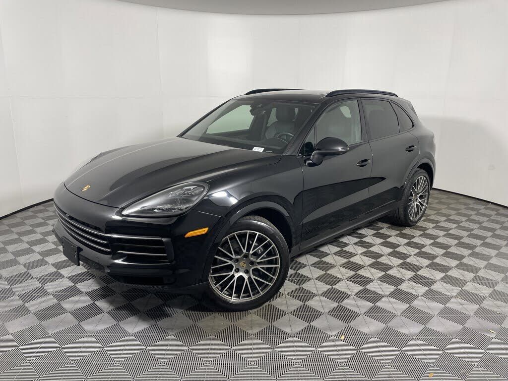 2023 PORSCHE Cayenne