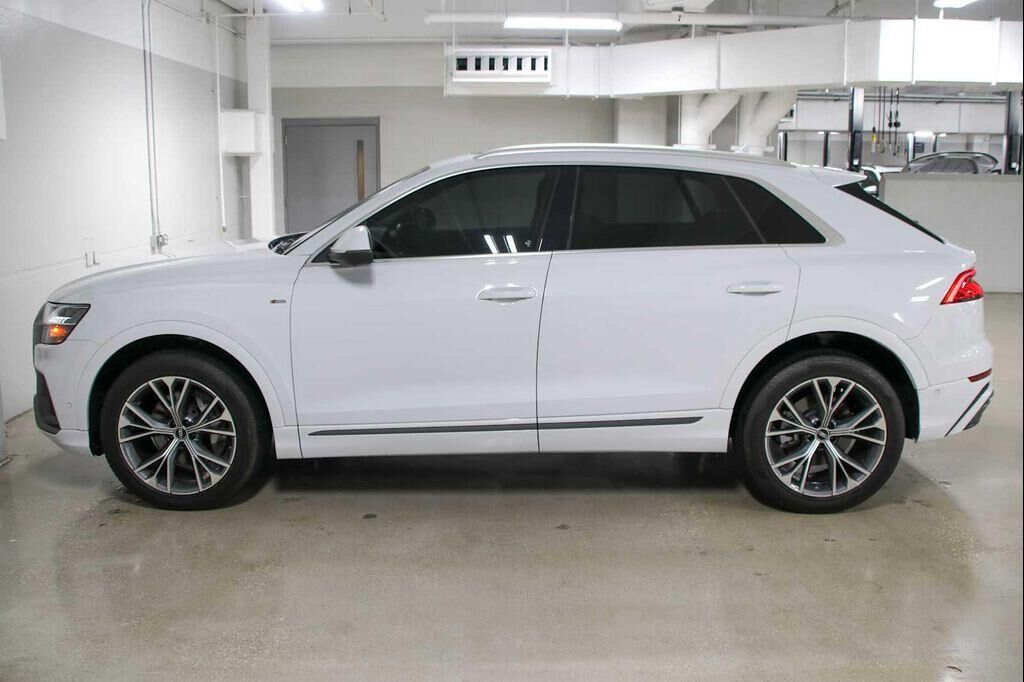 2023 Audi Q8