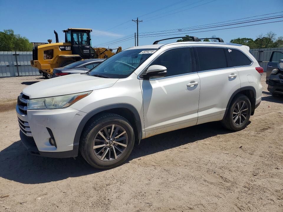 2018 TOYOTA Highlander