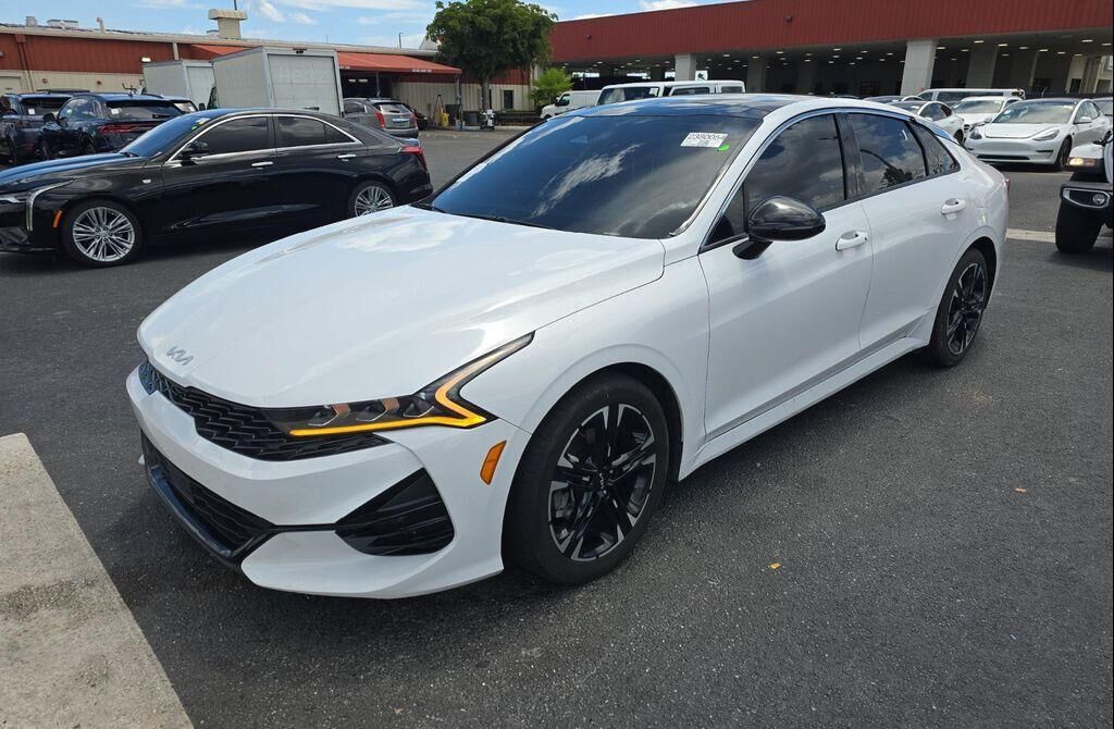 2022 KIA K5