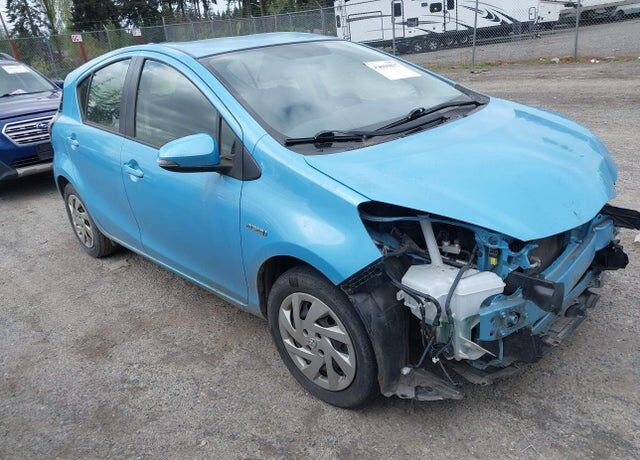 2015 TOYOTA Prius