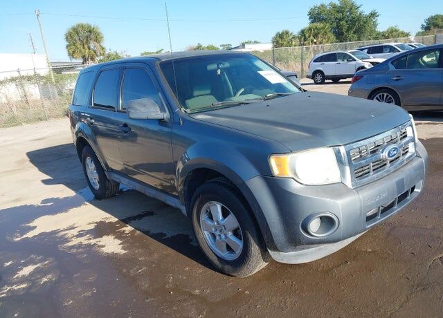 2010 FORD Escape