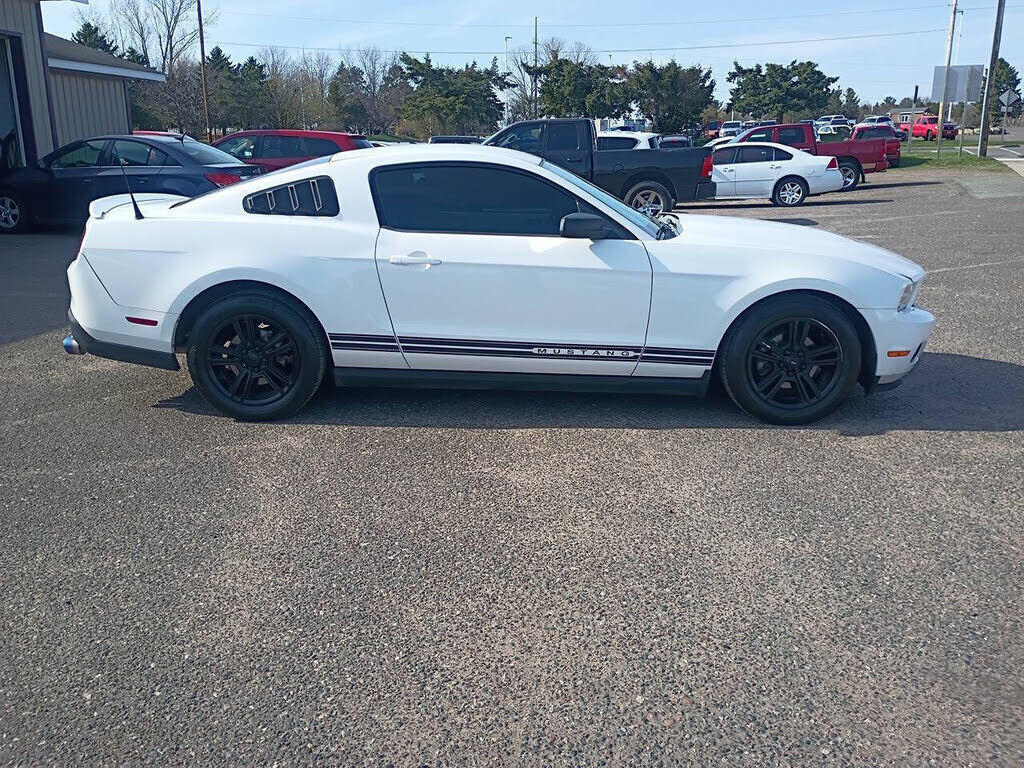 2010 FORD Mustang