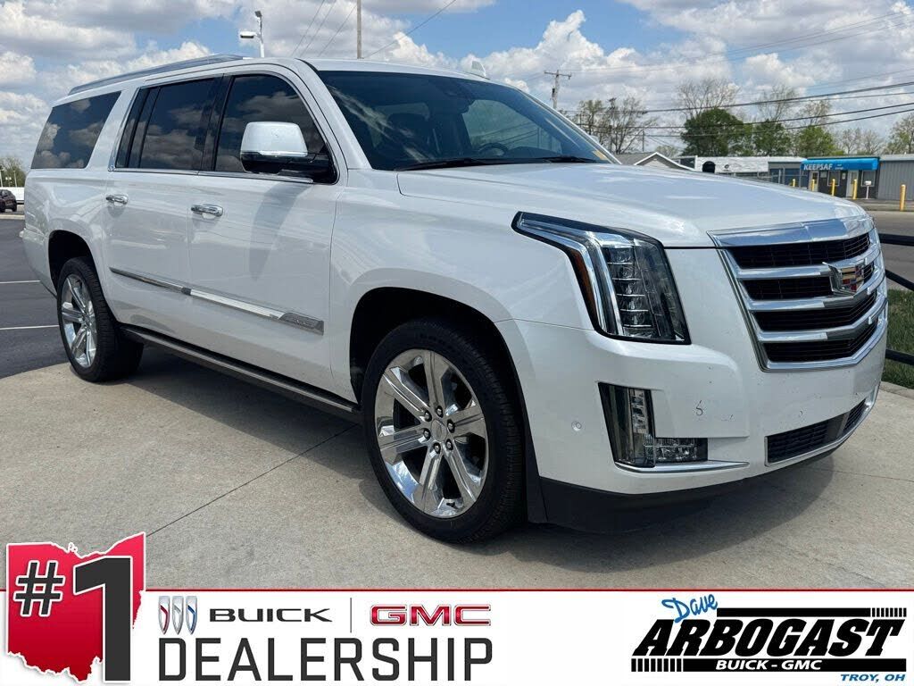 2017 CADILLAC Escalade ESV