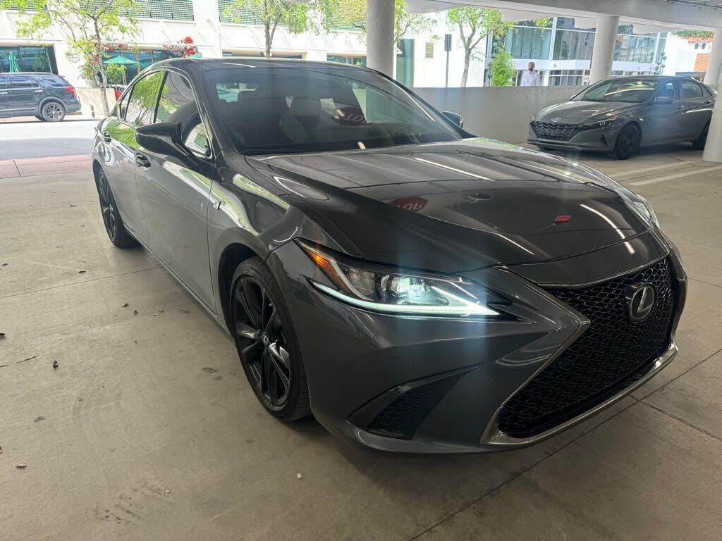2024 LEXUS ES