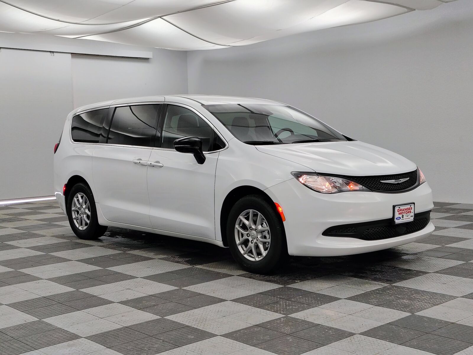 2026 CHRYSLER Voyager