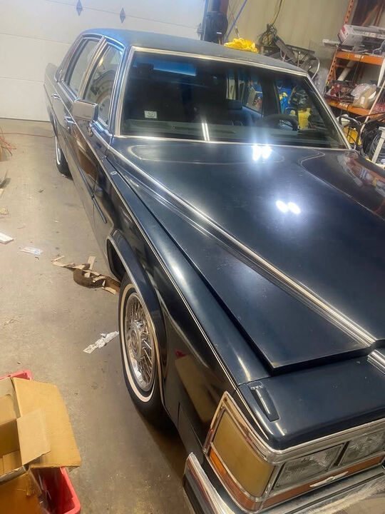 1986 CADILLAC Brougham