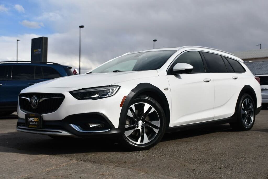 2018 BUICK Regal TourX