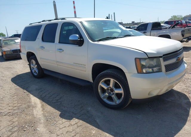 2011 CHEVROLET Suburban