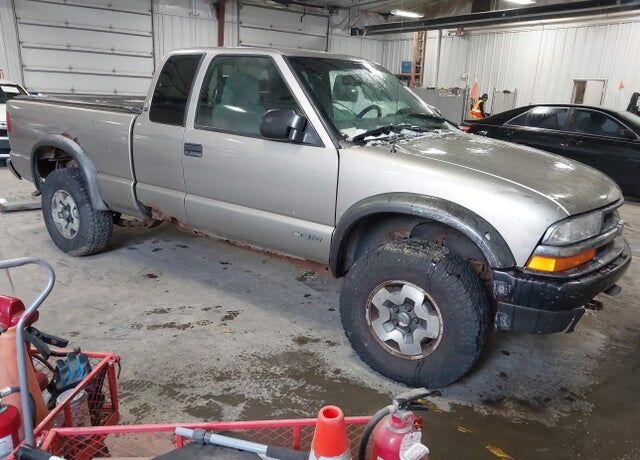 2001 CHEVROLET S-10 Pickup