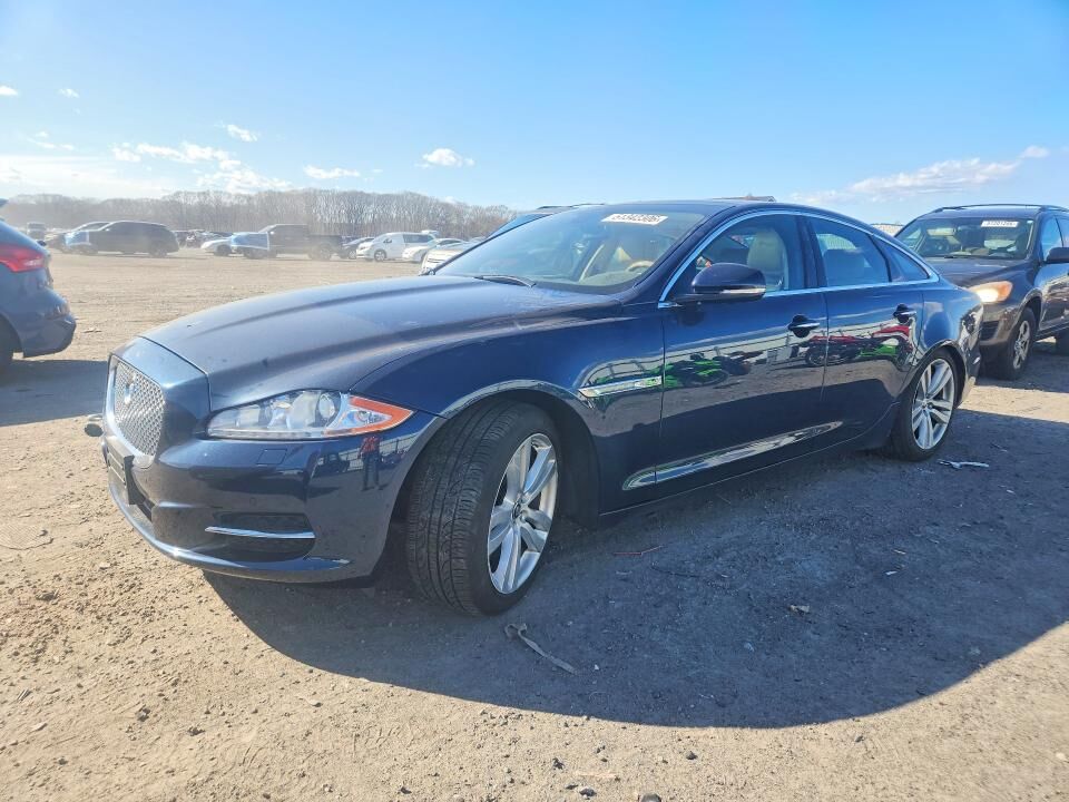 2013 JAGUAR XJ