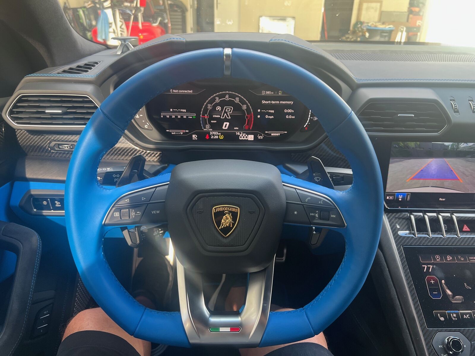 2024 LAMBORGHINI URUS