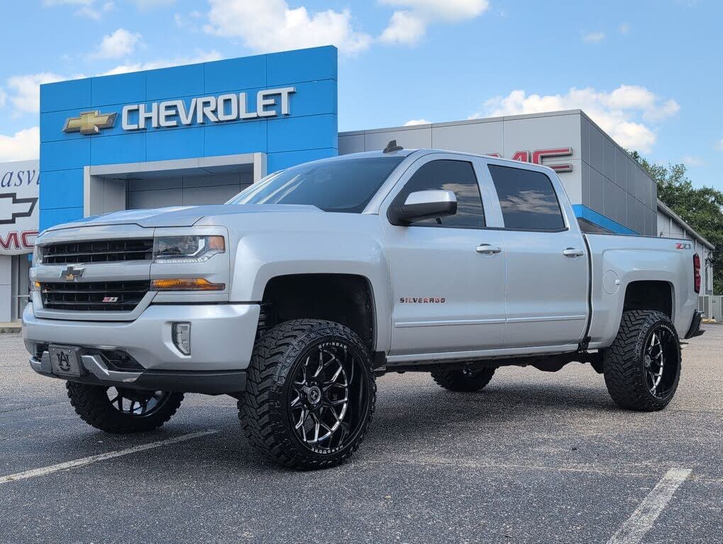 2018 CHEVROLET Silverado