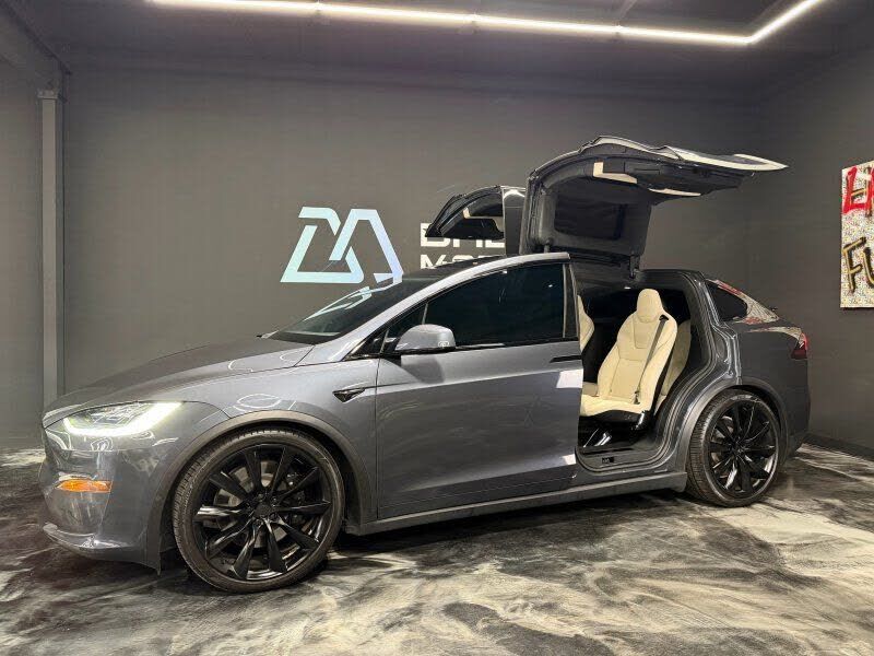 2022 TESLA Model X