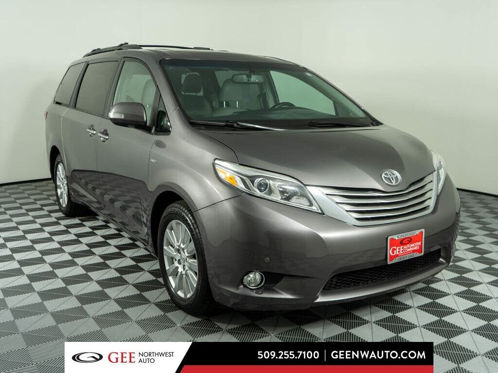 2017 TOYOTA Sienna
