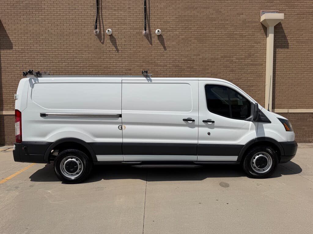 2017 FORD Transit