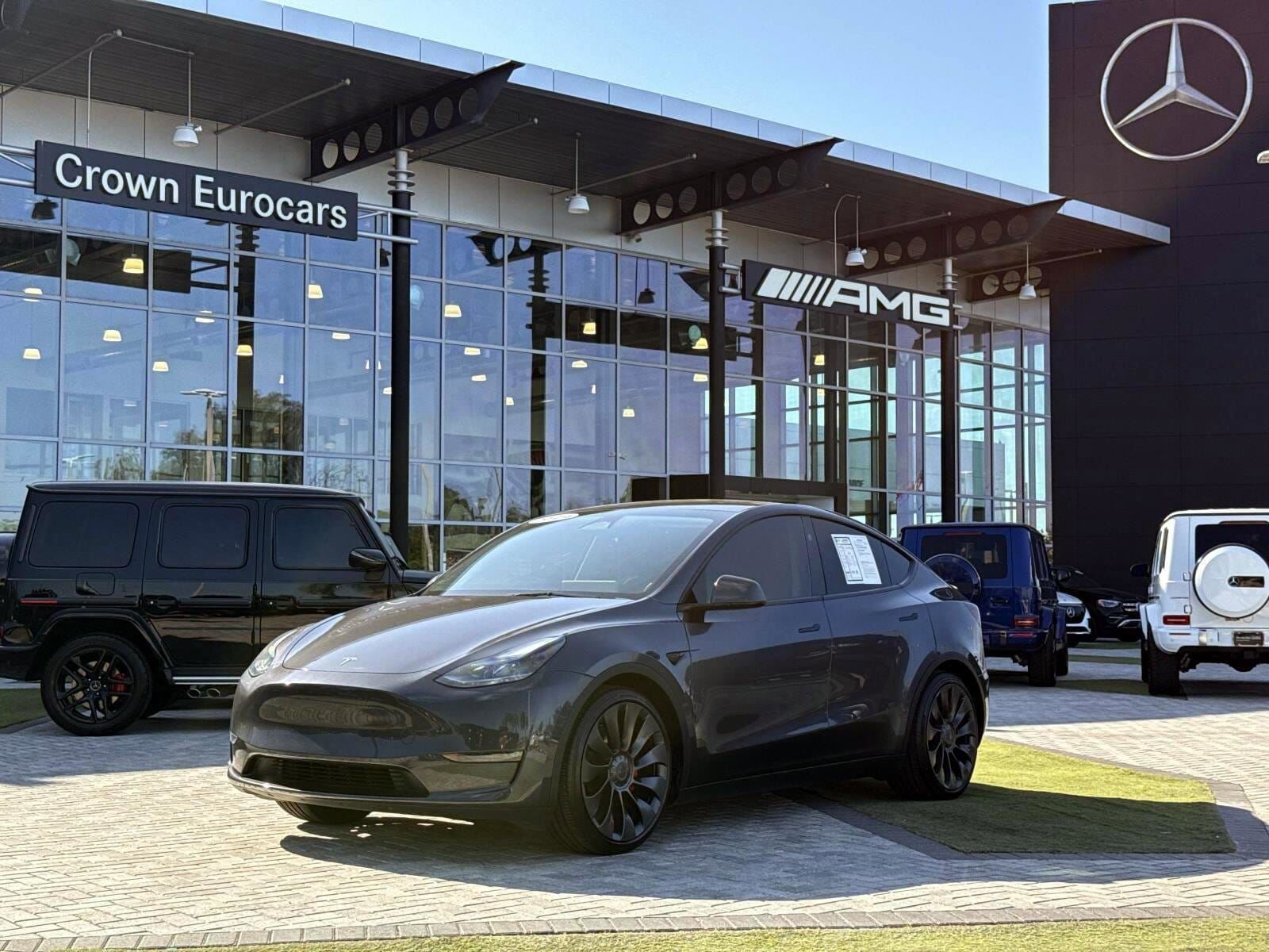 2024 TESLA Model Y