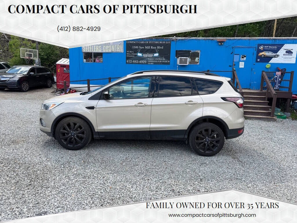 2017 FORD Escape