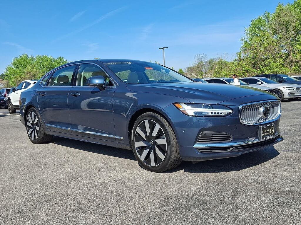 2024 VOLVO S90