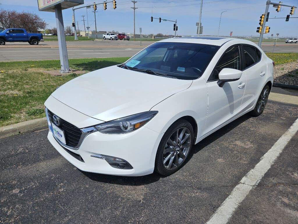2018 MAZDA Mazda3