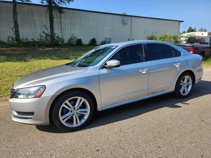 2014 VOLKSWAGEN Passat