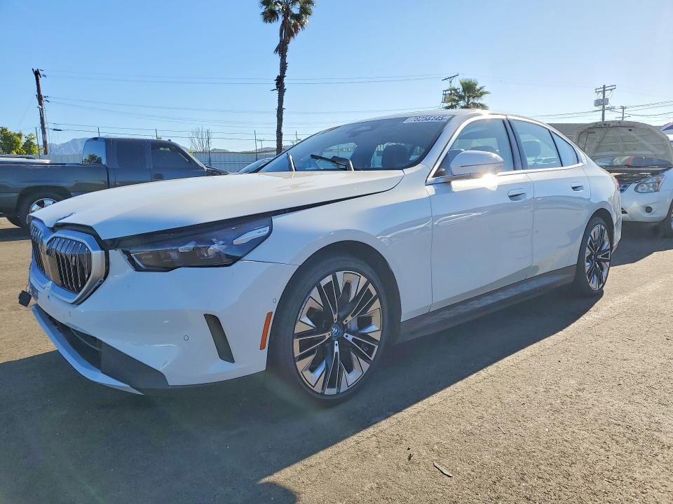 2025 BMW i5