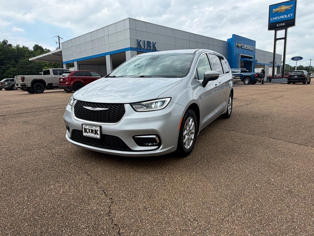 2023 CHRYSLER Pacifica