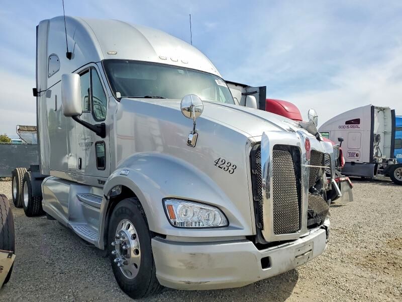 2012 KENWORTH T7 Series