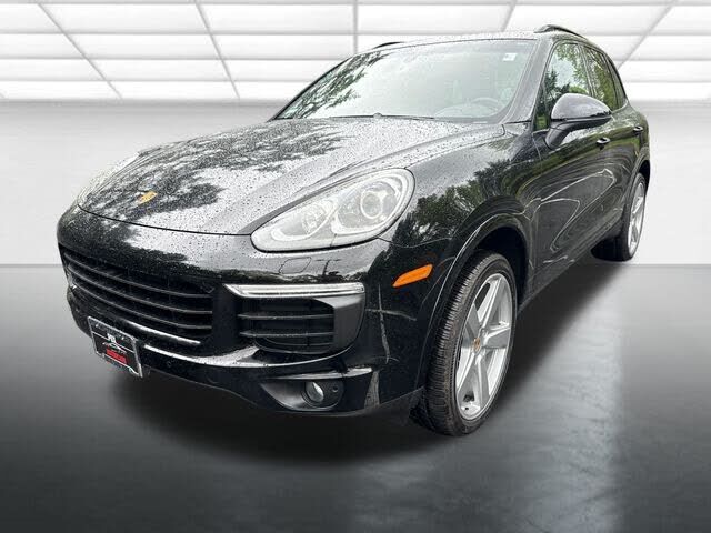2017 PORSCHE Cayenne