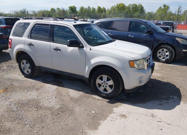 2011 FORD Escape