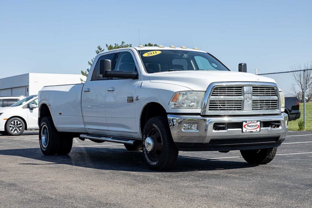 2011 DODGE Ram