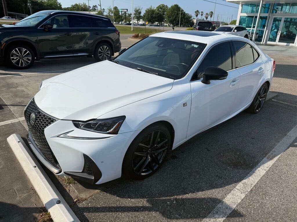 2019 LEXUS IS