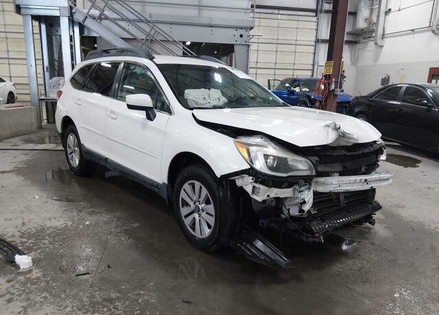 2015 SUBARU Outback