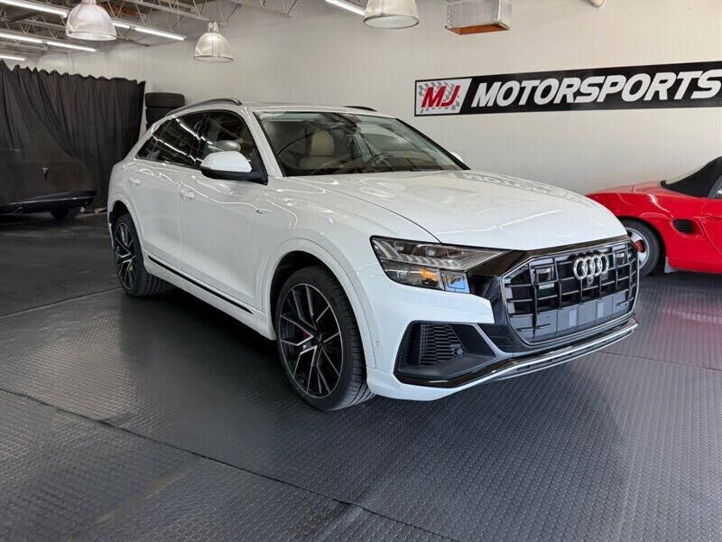 2019 AUDI Q8