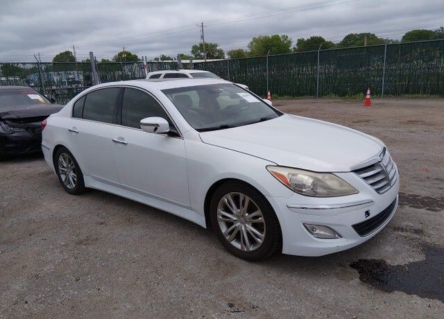 2014 HYUNDAI Genesis