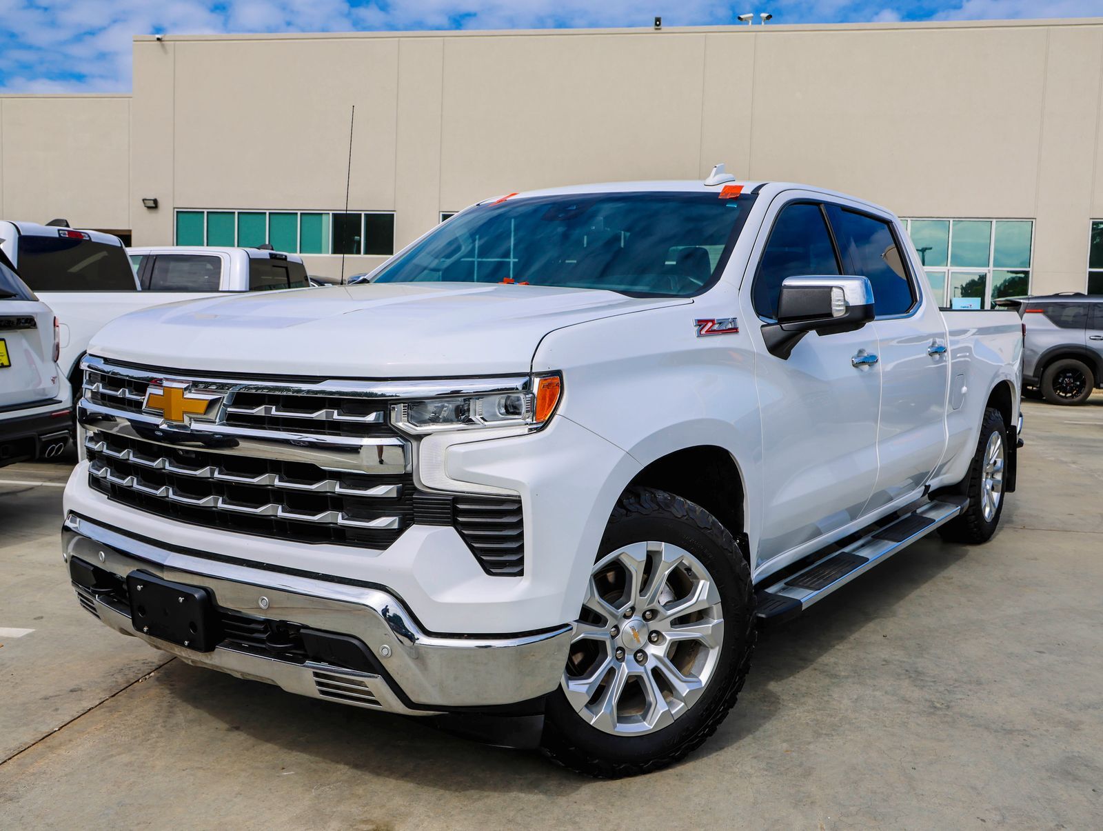 2023 CHEVROLET Silverado