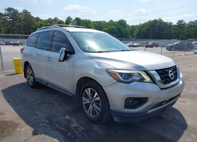 2017 NISSAN Pathfinder