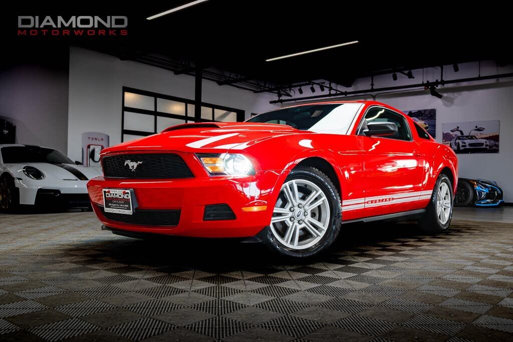 2011 FORD Mustang