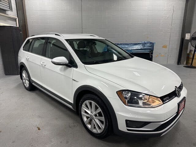 2017 VOLKSWAGEN Golf Alltrack