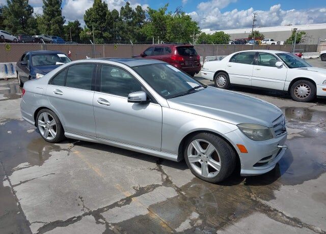 2011 MERCEDES-BENZ C-Class
