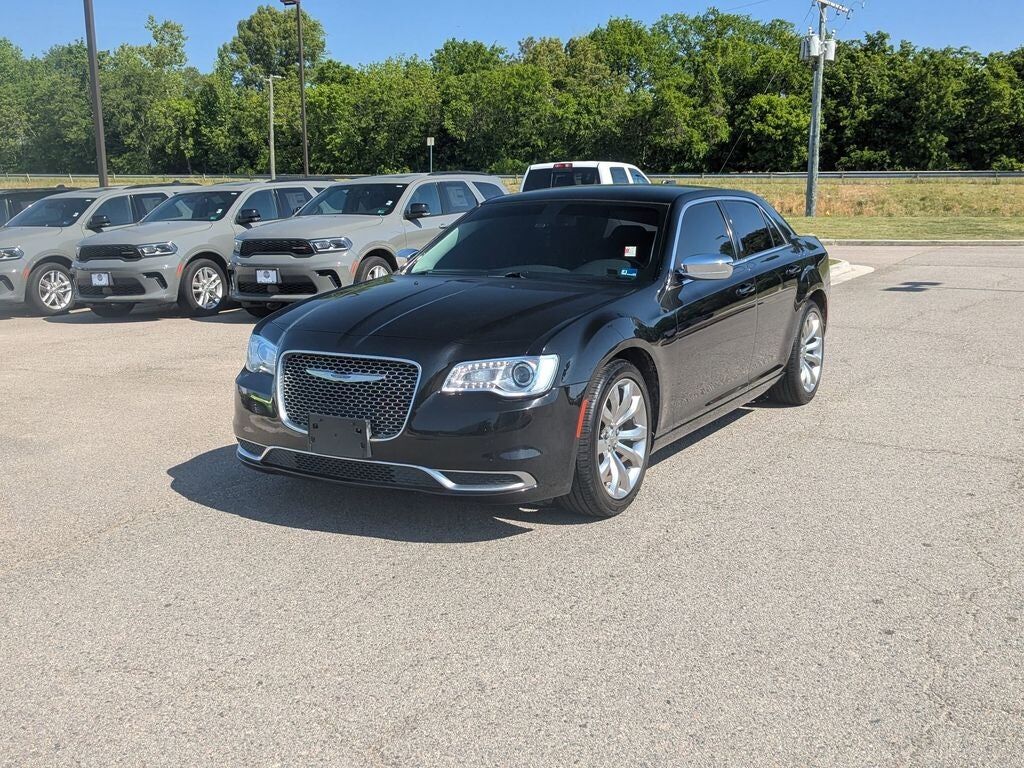 2019 CHRYSLER 300