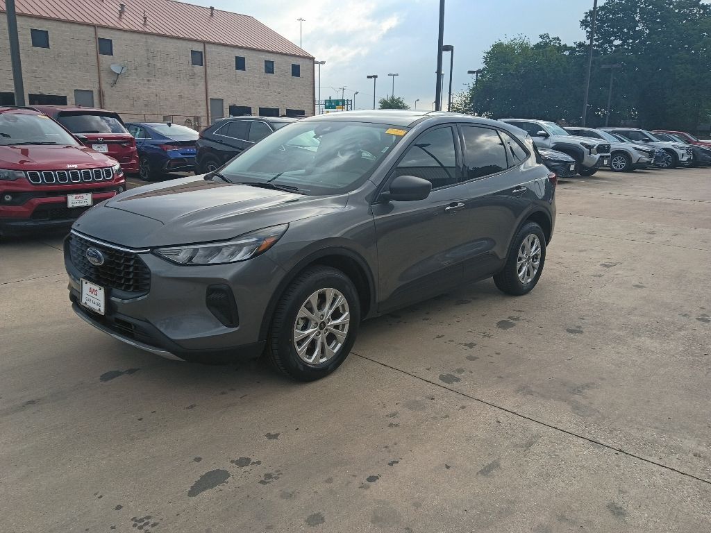 2025 FORD Escape