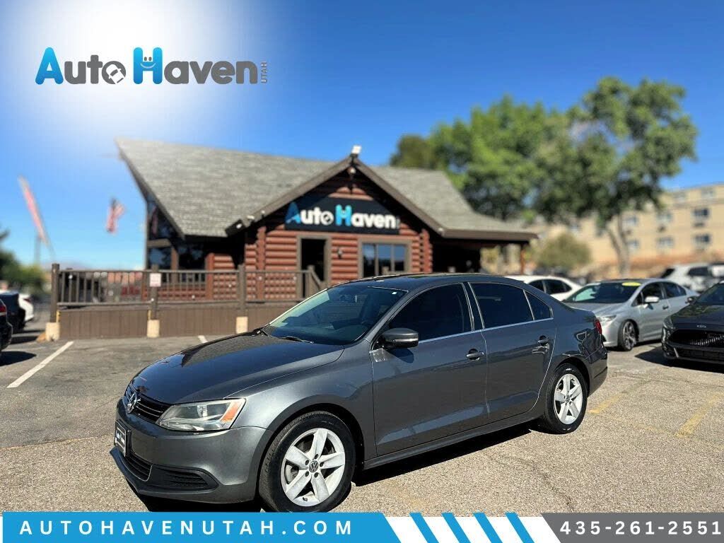 2013 VOLKSWAGEN Jetta
