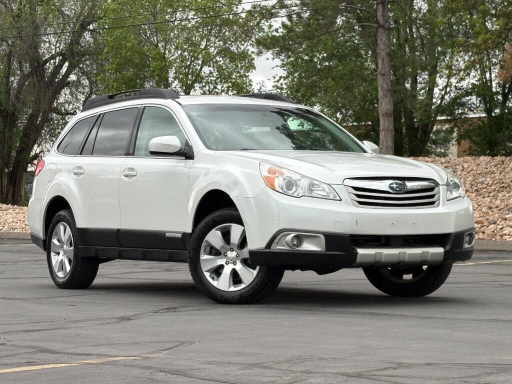 2011 SUBARU Outback
