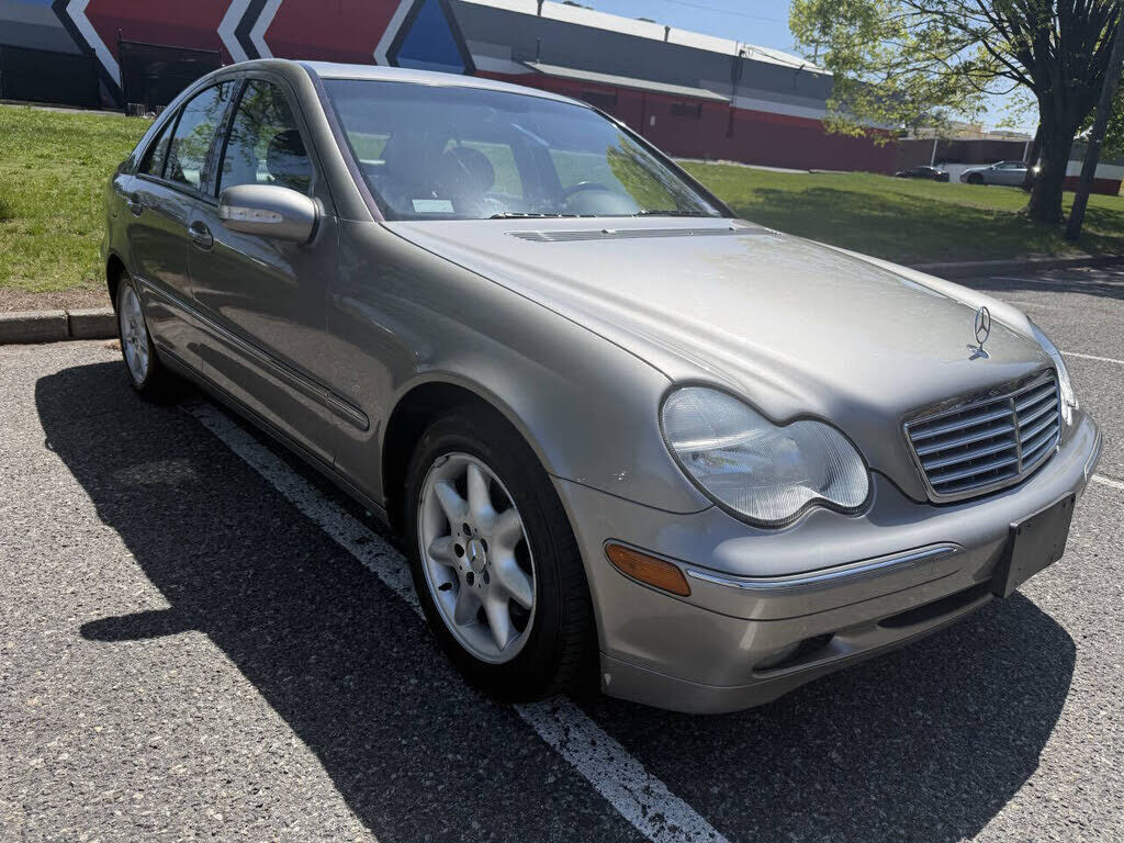 2004 MERCEDES-BENZ C-Class