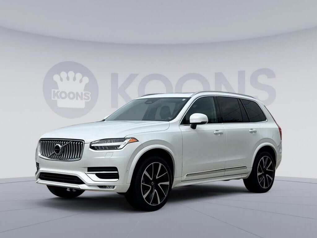2023 VOLVO XC90